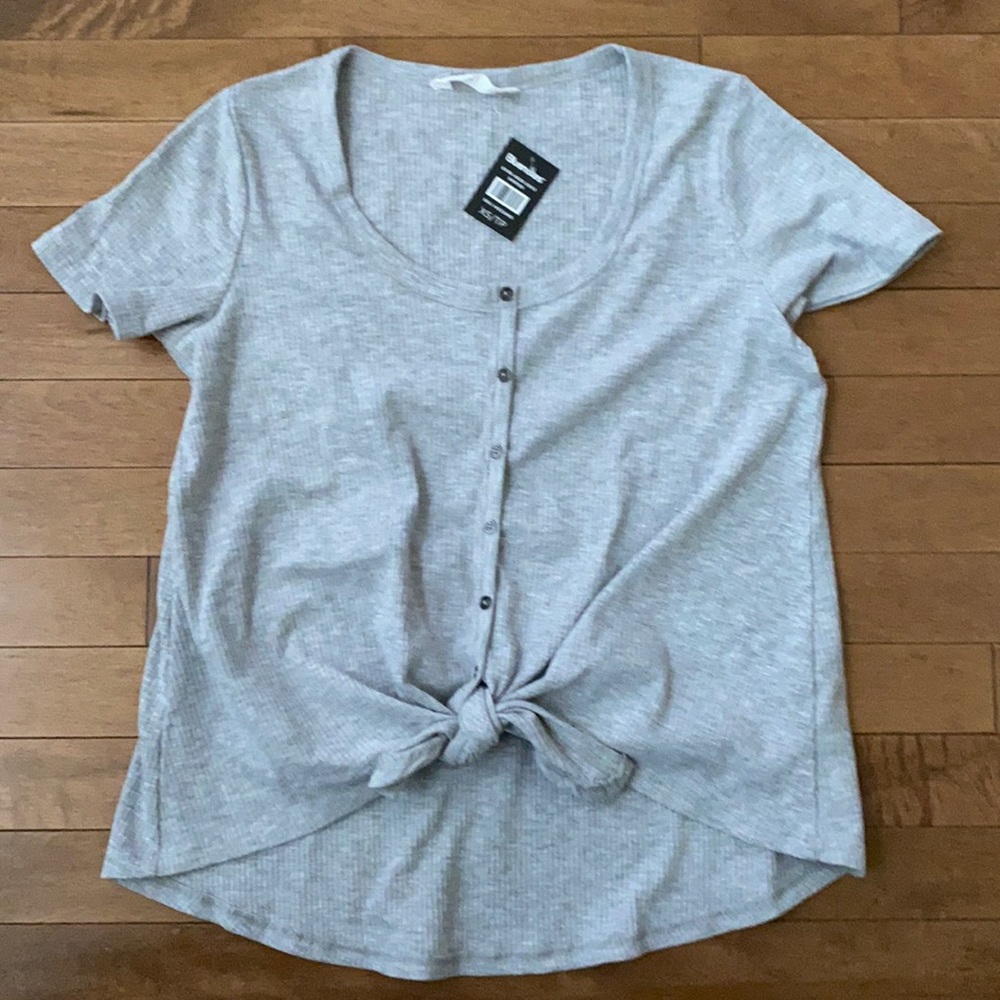 Bluenotes Women’s Tee Front Tie Size M NWT